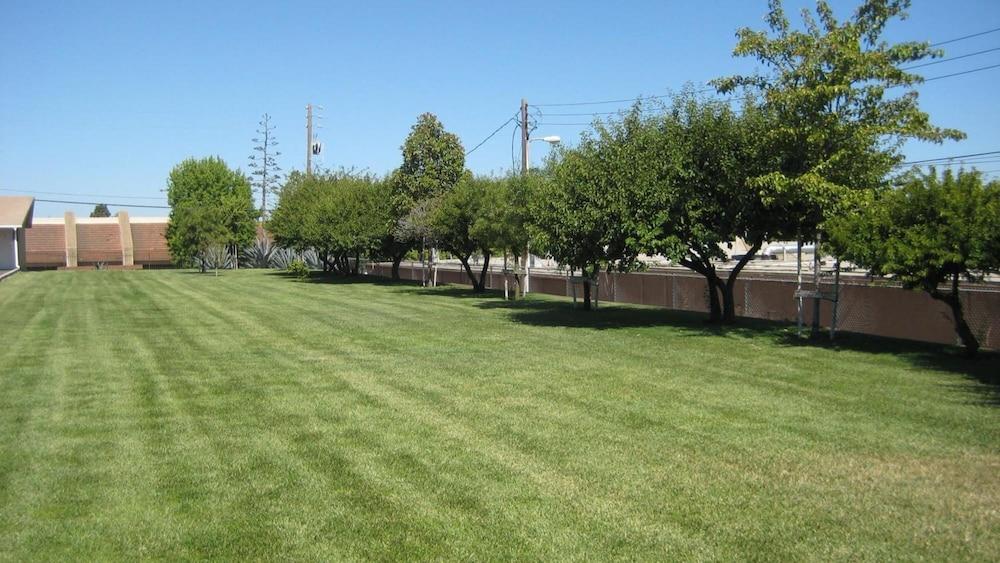 Solaire Inn & Suites Santa Maria  Exterior photo